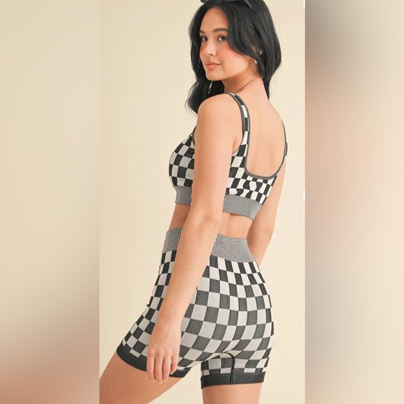 NWOT Checkmate Checkered Crop Two Piece Set black and white size S/M - Picture 2 of 7